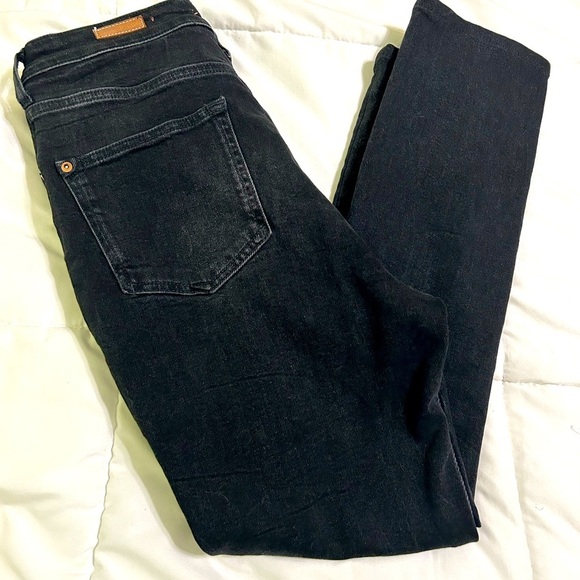 Pilcro “the cigarette” Jeans from Anthropologie. Size 32. - Picture 3 of 6